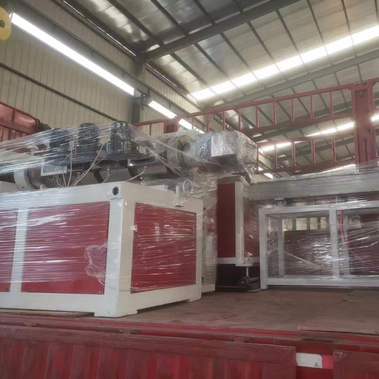 使用PE管材生產(chǎn)線應(yīng)注意什么？