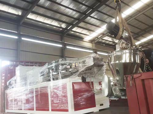 陰陽(yáng)角線條生產(chǎn)設(shè)備：建筑美學(xué)與效率的精密制造引擎