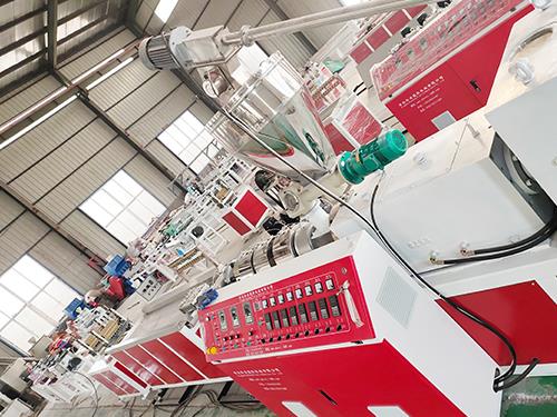 護(hù)角生產(chǎn)線(xiàn)：筑造建筑安全的隱形防線(xiàn)